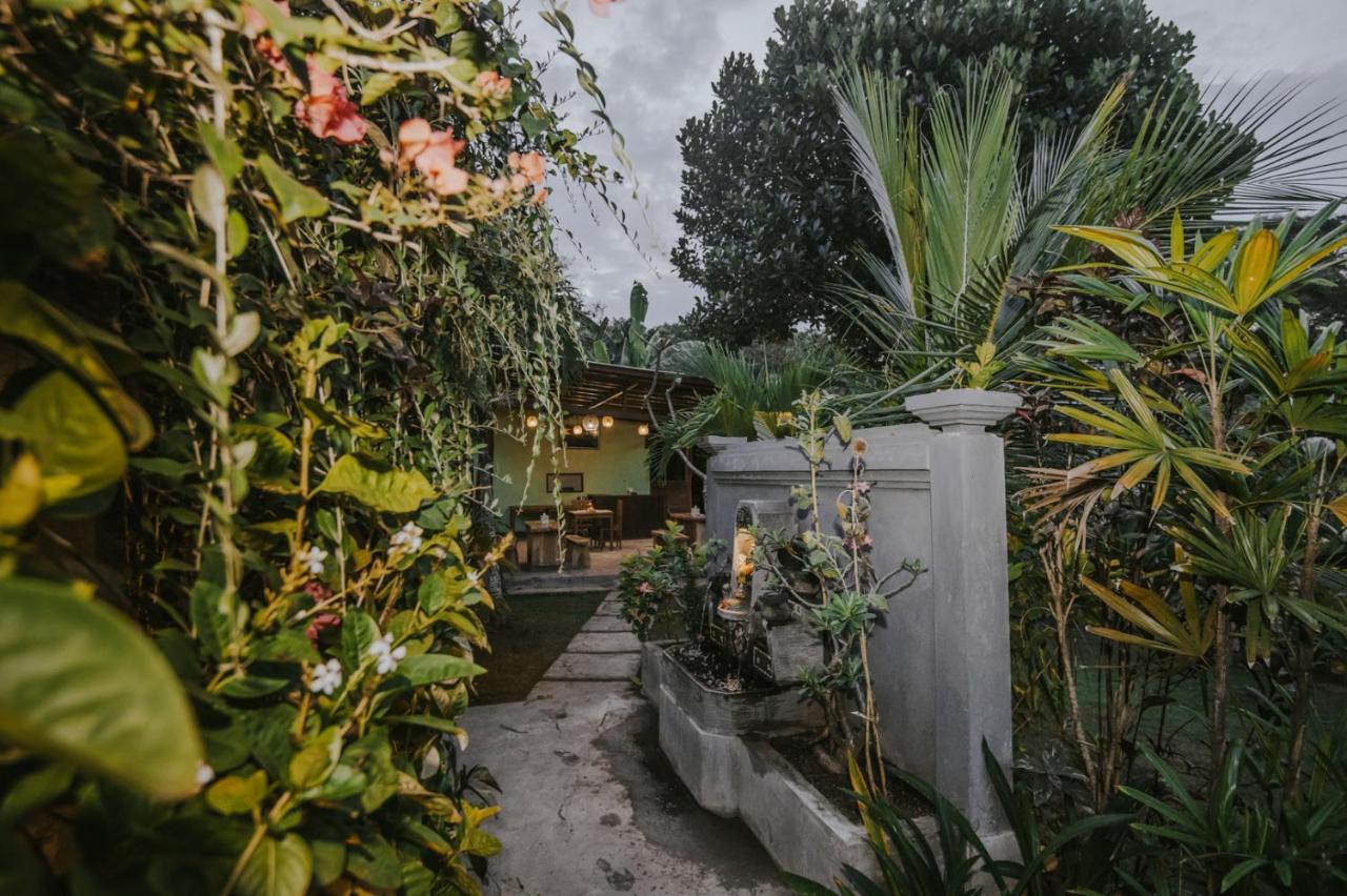 Апартаменти Nerima Hut Lembongan Нуса-Лембонган Екстер'єр фото